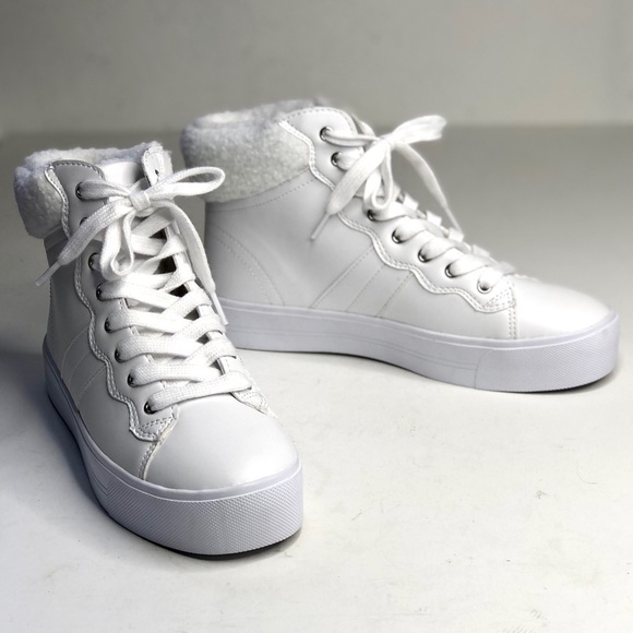 Marc Fisher NWOB Dapy R2 vegan white platform high top sneakers fur lined 8.5 - Picture 1 of 13